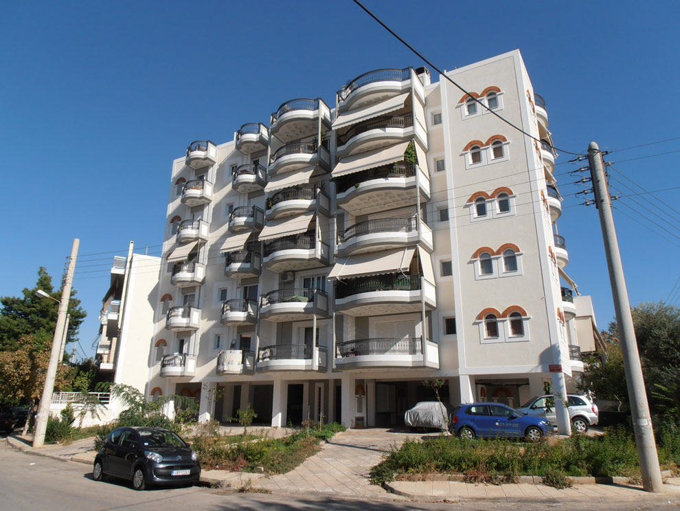 Ακίνητο προς πώληση 
ΔΙΑΜΕΡΙΣΜΑ 85μ2, ΛΑΜΠΡΟΥ ΚΑΤΣΩΝΗ 4 & ΡΗΓΑ ΦΕΡΑΙΟΥ